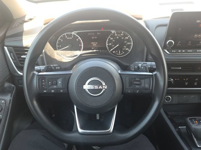 Used 2023 Nissan Rogue S AWD/4WD image 30