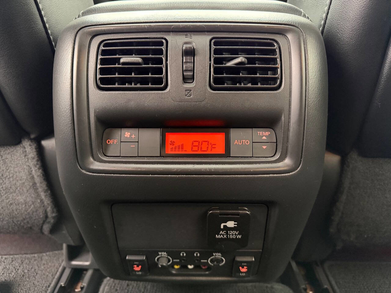 Used 2014 Nissan Pathfinder Platinum w/ Platinum Premium Package image 16