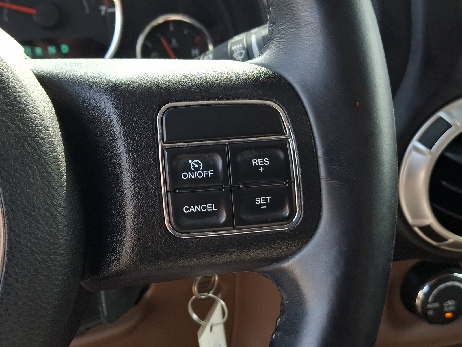 Used 2017 Jeep Wrangler Unlimited Sahara w/ Connectivity Group AWD/4WD image 22