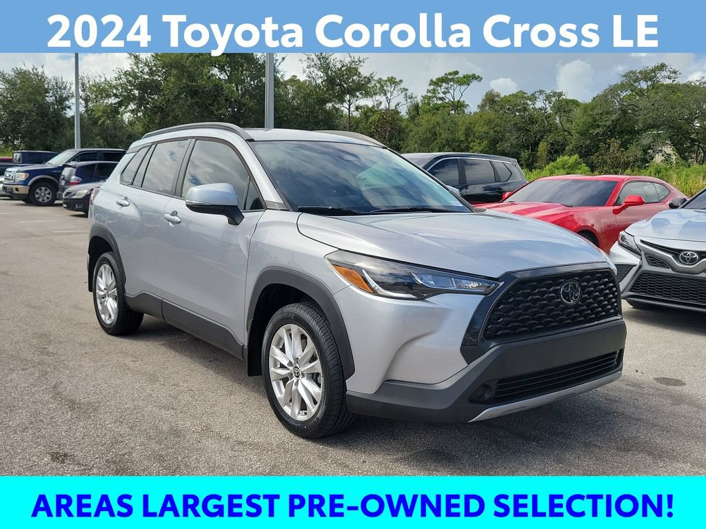 Certified 2024 Toyota Corolla Cross LE FWD image 3