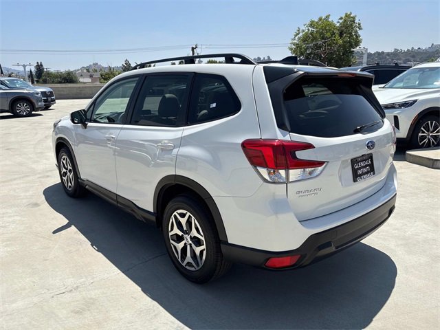 Used 2024 Subaru Forester Premium image 4