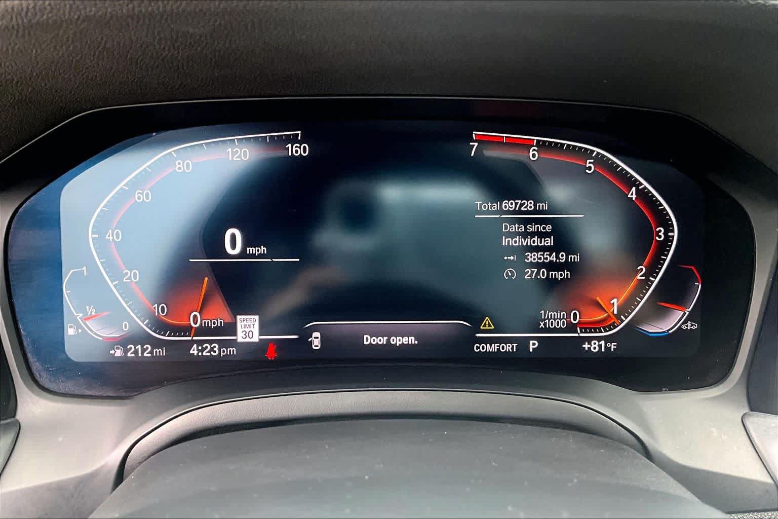 Used 2020 BMW 330i Sedan w/ M Sport Package RWD image 22