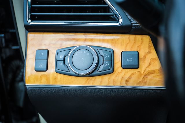 Used 2013 Lincoln MKX AWD image 33
