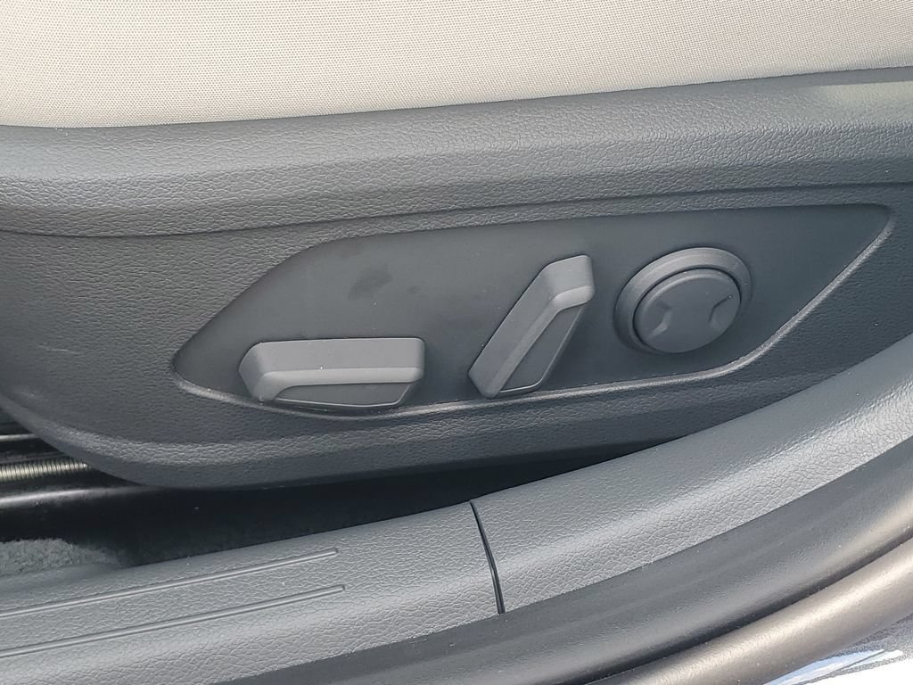 Used 2026 Hyundai Sonata SEL FWD image 16