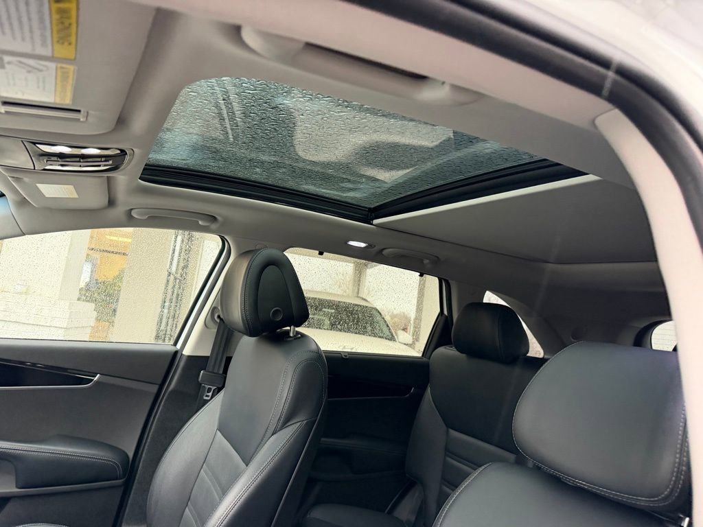 Used 2016 Kia Sorento SX image 14
