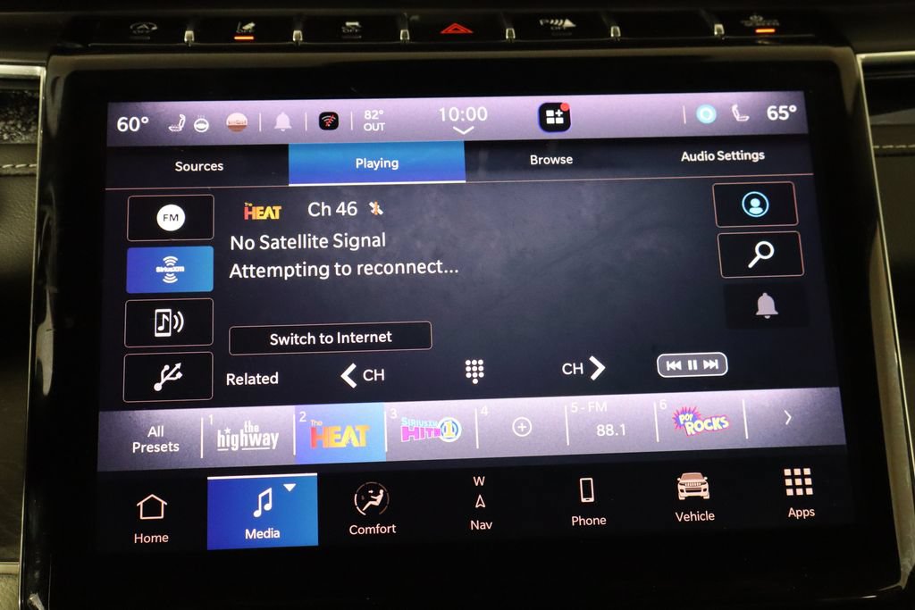 Used 2023 Jeep Grand Cherokee Overland w/ Adv Protech Group III AWD/4WD image 30