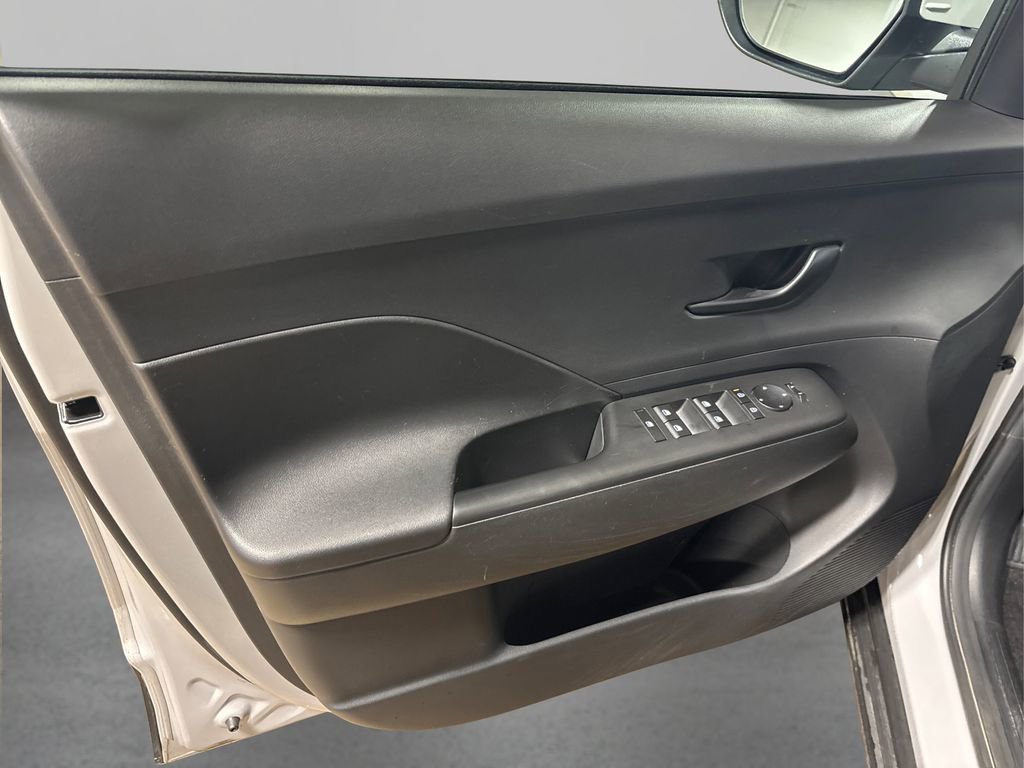 Used 2024 Hyundai Kona SEL w/ Convenience Package image 22