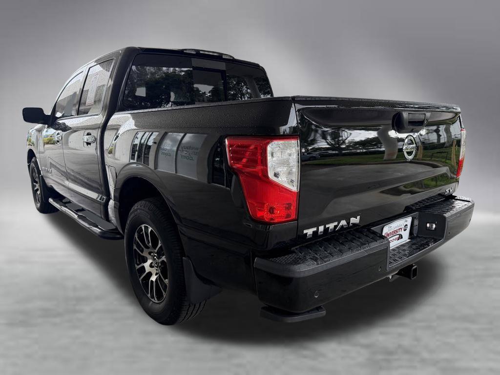 Used 2021 Nissan Titan SV w/ SV Convenience Package RWD image 4