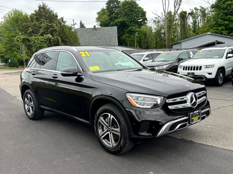Used 2021 Mercedes-Benz GLC 300 4MATIC w/ Premium Package image 3