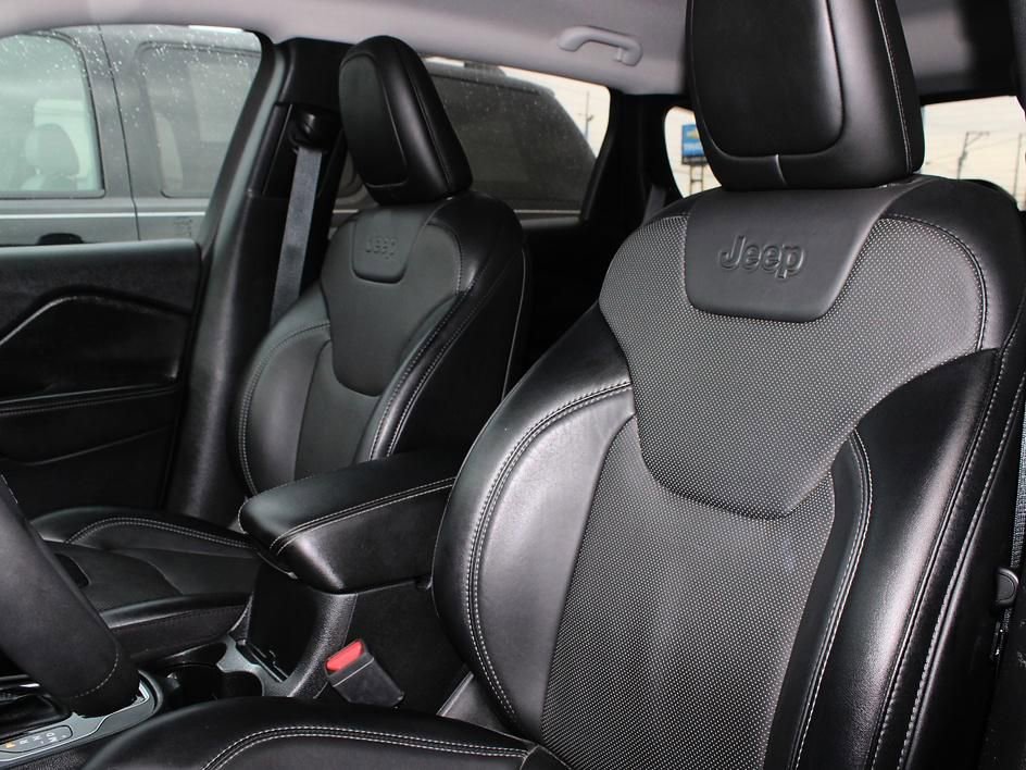 Used 2023 Jeep Cherokee Altitude Lux AWD/4WD image 29