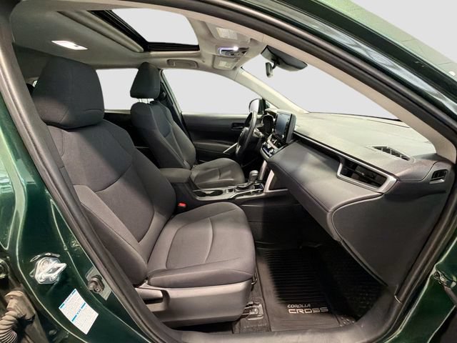 Certified 2022 Toyota Corolla Cross LE w/ Moonroof Package AWD/4WD image 23