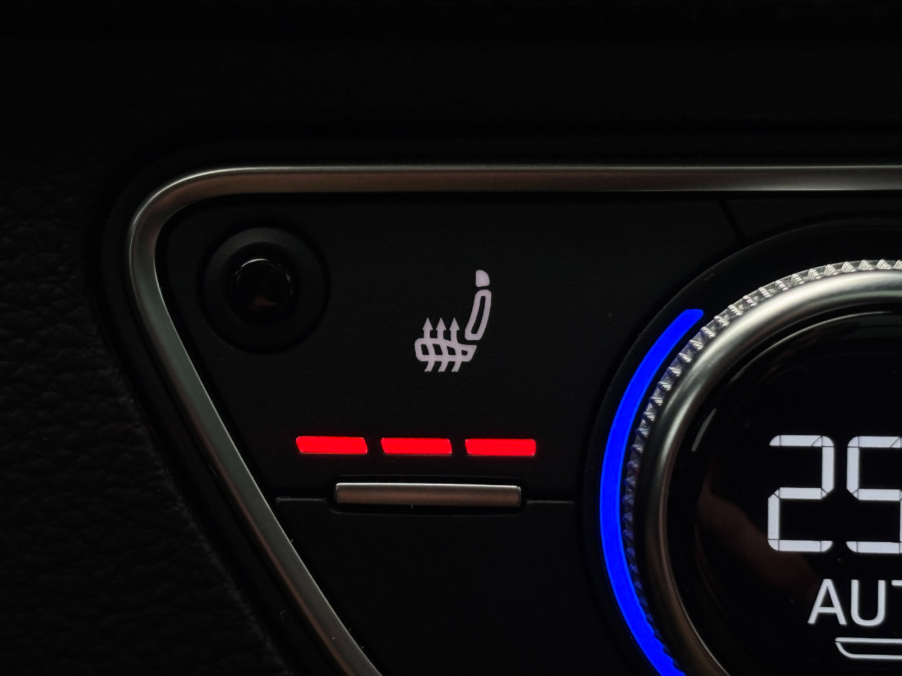 Used 2020 Audi SQ5 Premium Plus w/ Premium Plus Package image 5