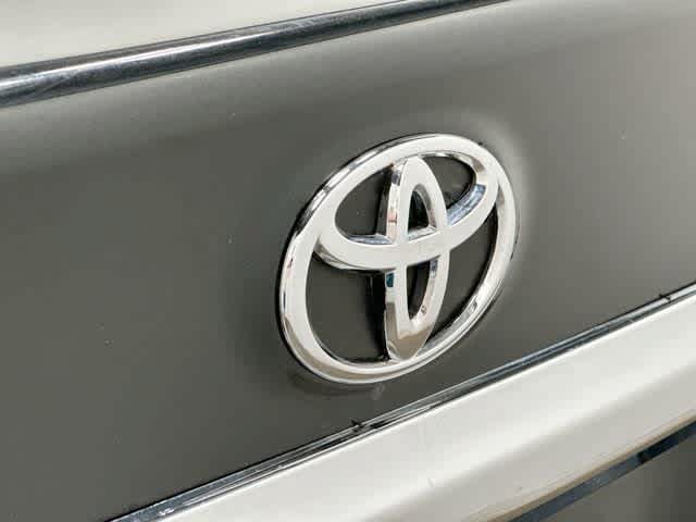Used 2013 Toyota Corolla LE w/ Premium Pkg FWD image 23