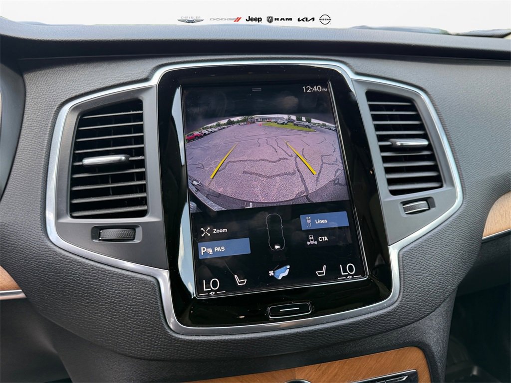 Used 2022 Volvo XC90 T6 Momentum w/ Climate Package image 13