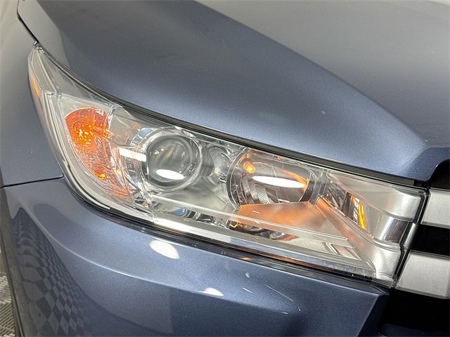 Certified 2018 Toyota Highlander XLE image 3