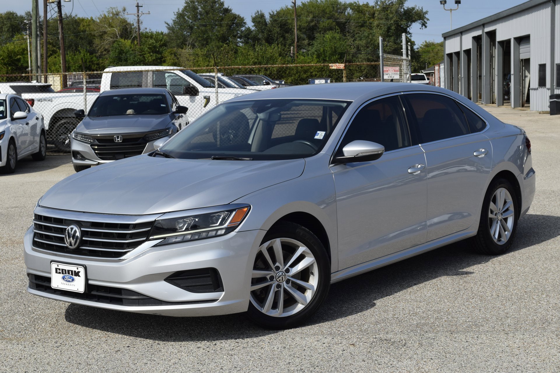 Used 2020 Volkswagen Passat 2.0T SE