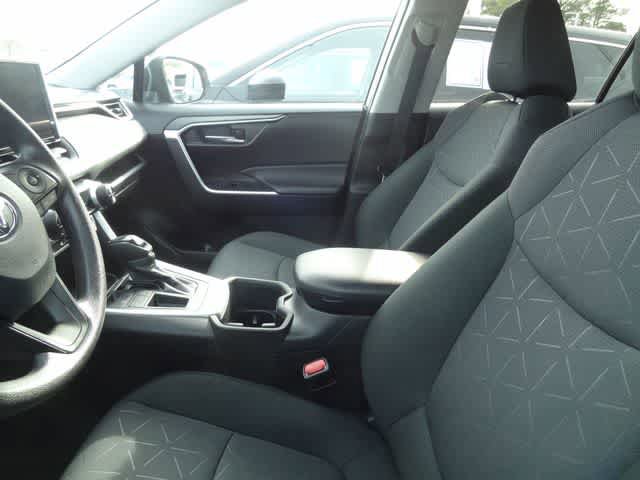 Certified 2024 Toyota RAV4 XLE FWD image 8