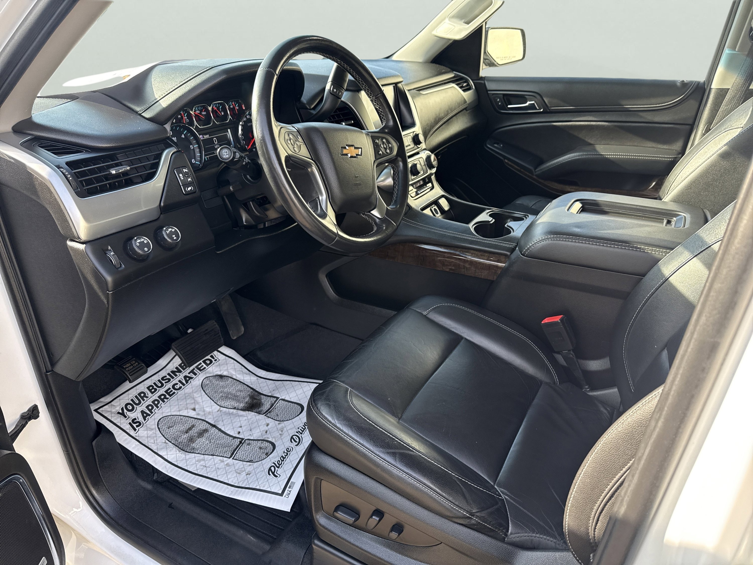 Used 2019 Chevrolet Suburban LT image 16