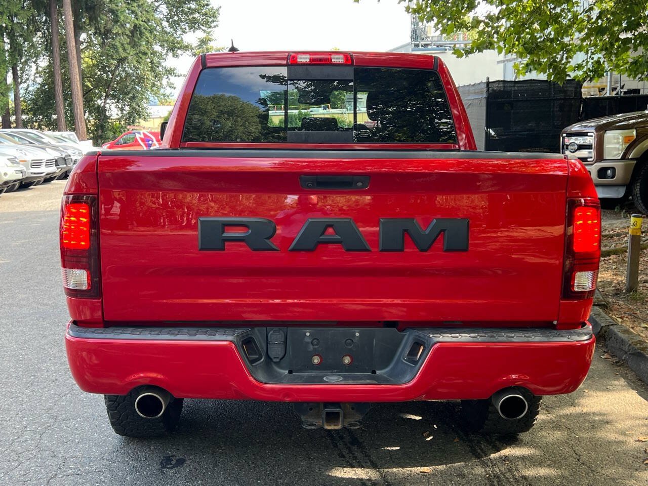 Used 2017 RAM 1500 Sport w/ Quick Order Package 26Q Night AWD/4WD image 4