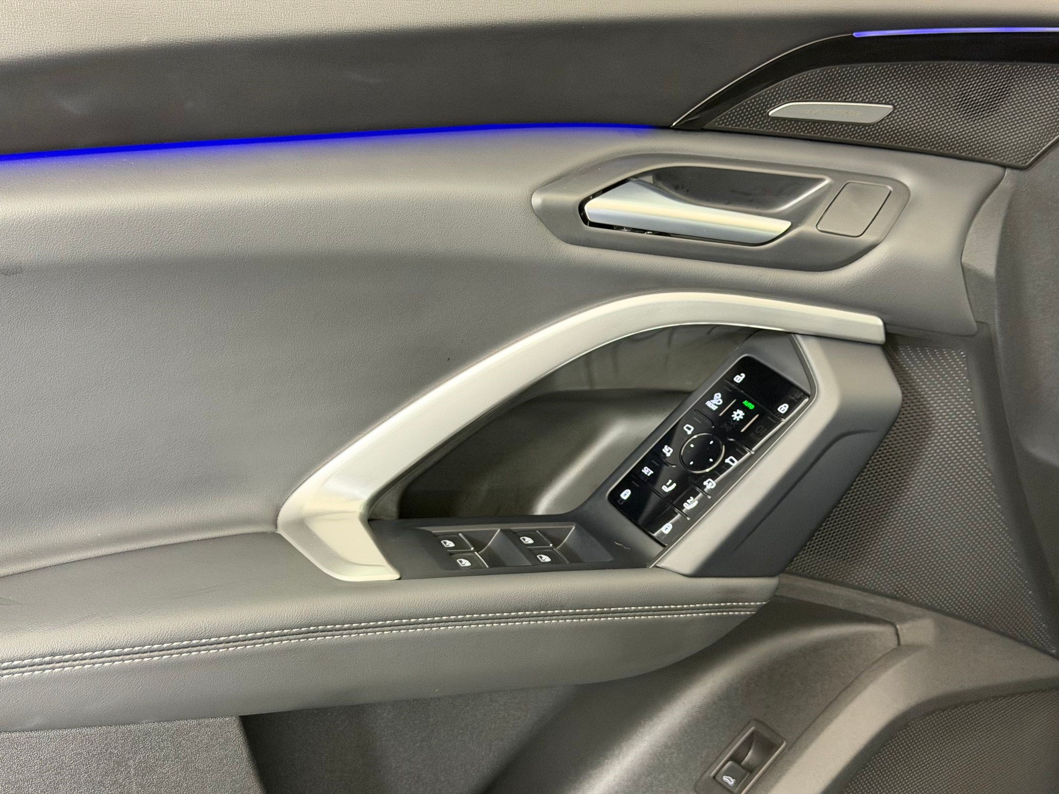 Certified 2025 Audi Q5 Premium AWD/4WD image 13