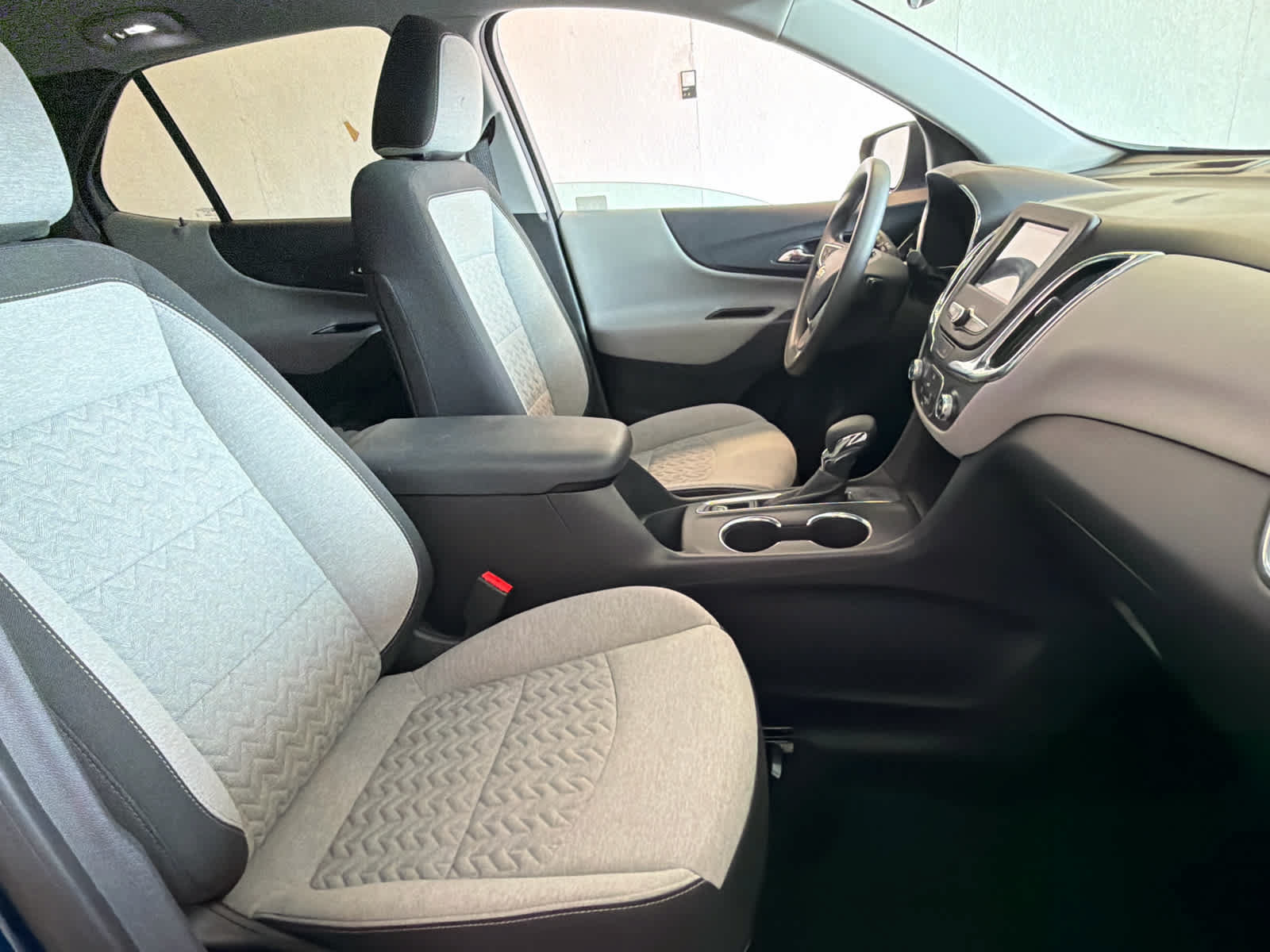 Used 2023 Chevrolet Equinox LS w/ LS Convenience Package FWD image 24