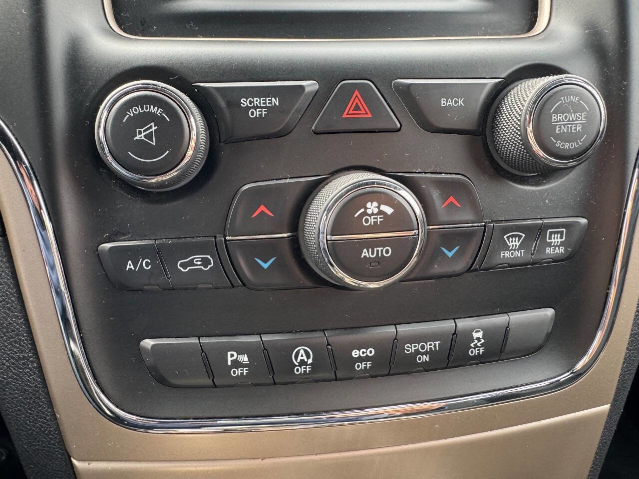 Used 2016 Jeep Grand Cherokee Laredo w/ Quick Order Package 23E AWD/4WD image 18