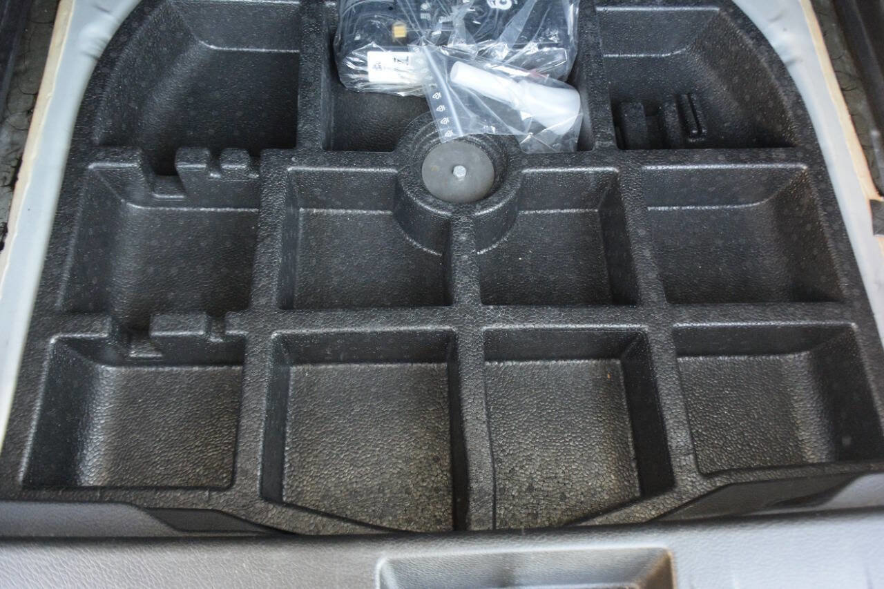 Used 2017 Jeep Renegade Latitude w/ Popular Equipment Group image 35