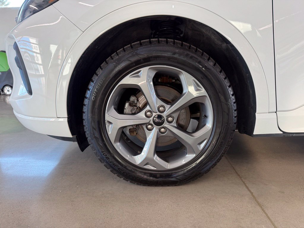 Certified 2023 Ford Escape ST-Line w/ Equipment Group 301A AWD/4WD image 11
