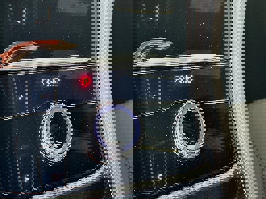 Used 2024 Jeep Grand Cherokee L Laredo w/ Luxury Tech Group I image 10