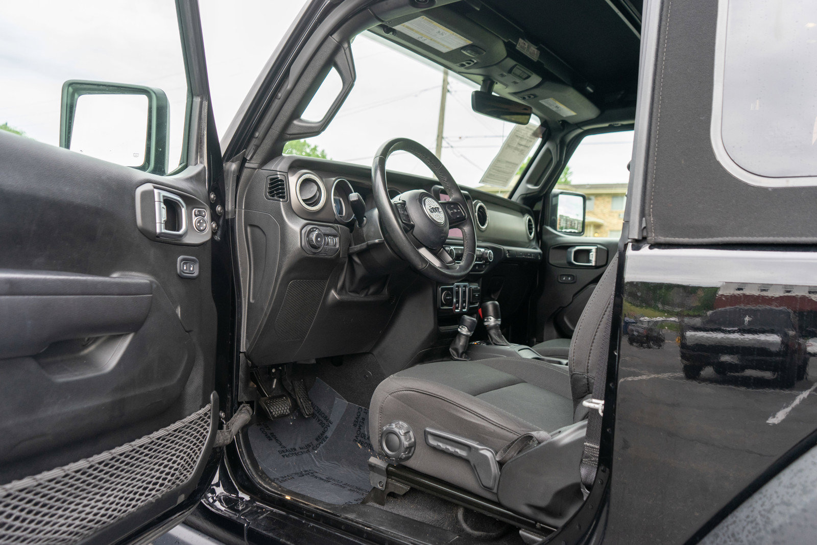 Used 2022 Jeep Wrangler Sport AWD/4WD image 15