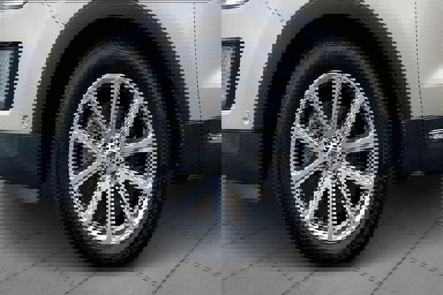 Used 2017 Ford Explorer Limited w/ Equipment Group 301A image 10