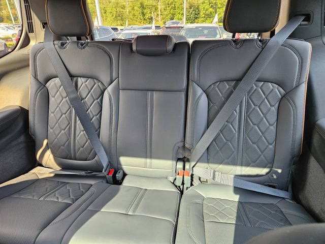 Used 2022 Jeep Grand Wagoneer Series III w/ Rear Seat Video Group 1 AWD/4WD image 14