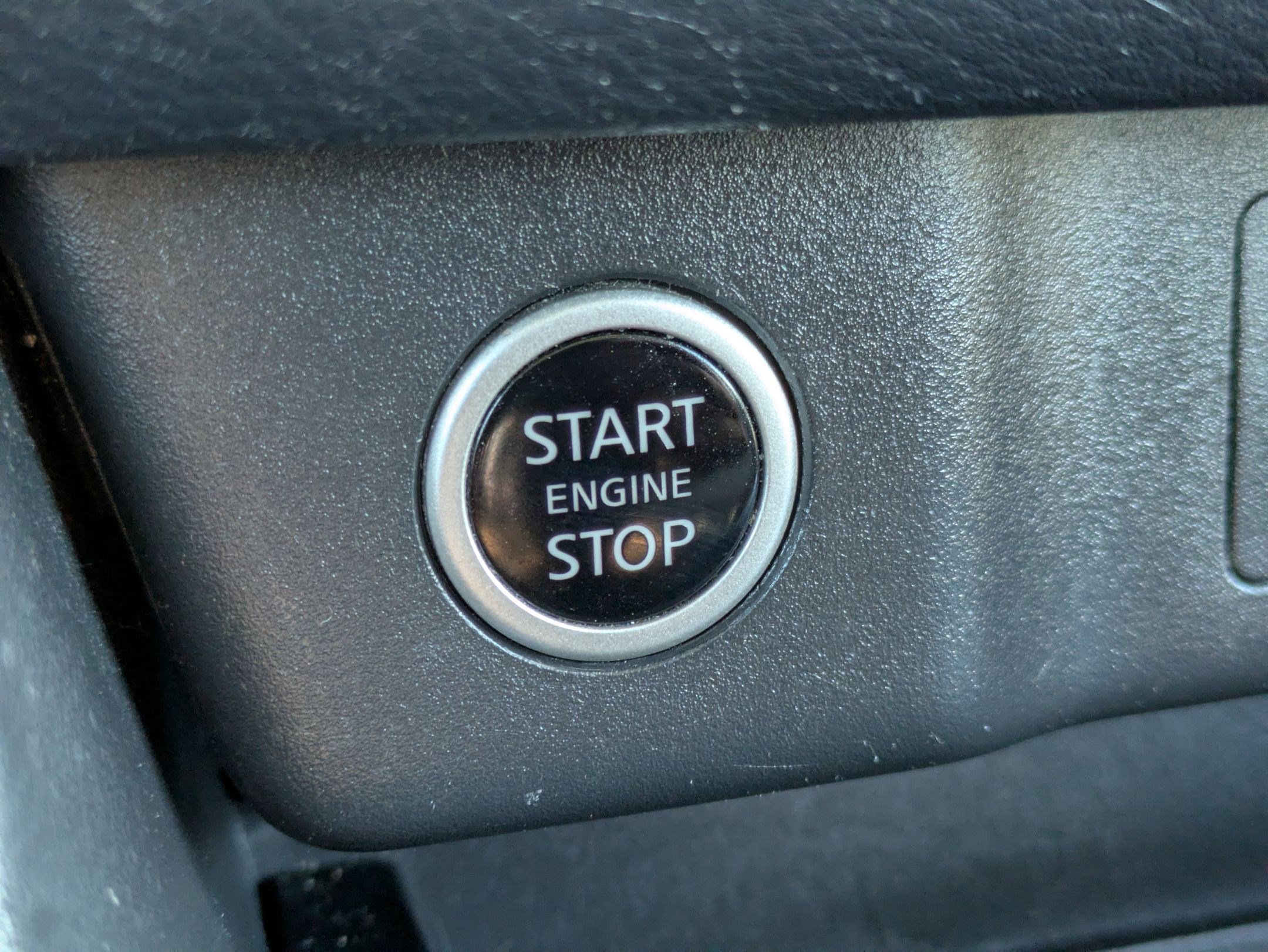 Used 2022 Nissan Rogue SV image 21