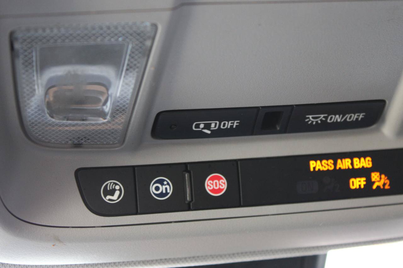 Used 2020 Chevrolet Malibu LT FWD image 35