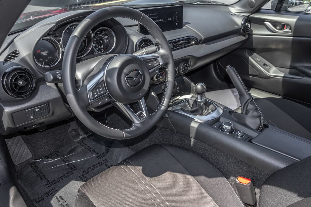 Used 2026 MAZDA MX-5 Miata Sport w/ Appearance Package RWD image 15