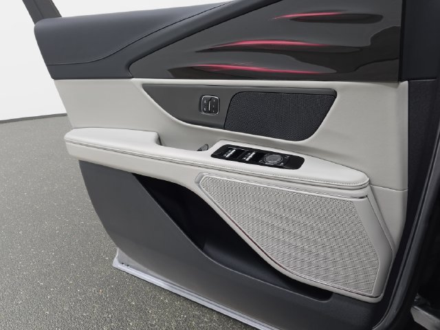 New 2026 Lincoln Nautilus Premier AWD/4WD image 23