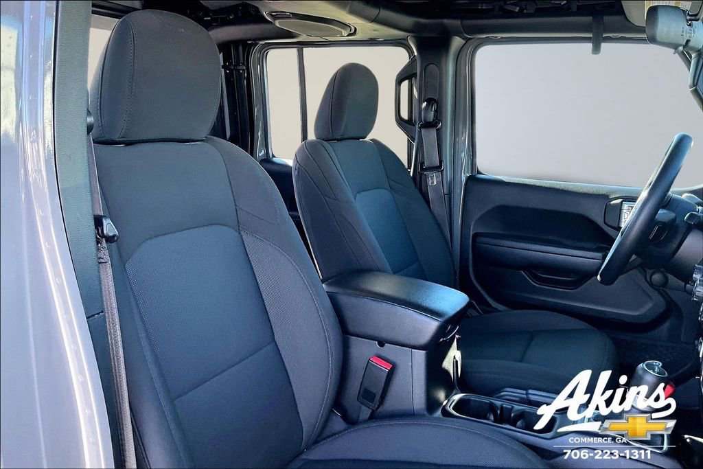 Used 2023 Jeep Gladiator Sport image 18