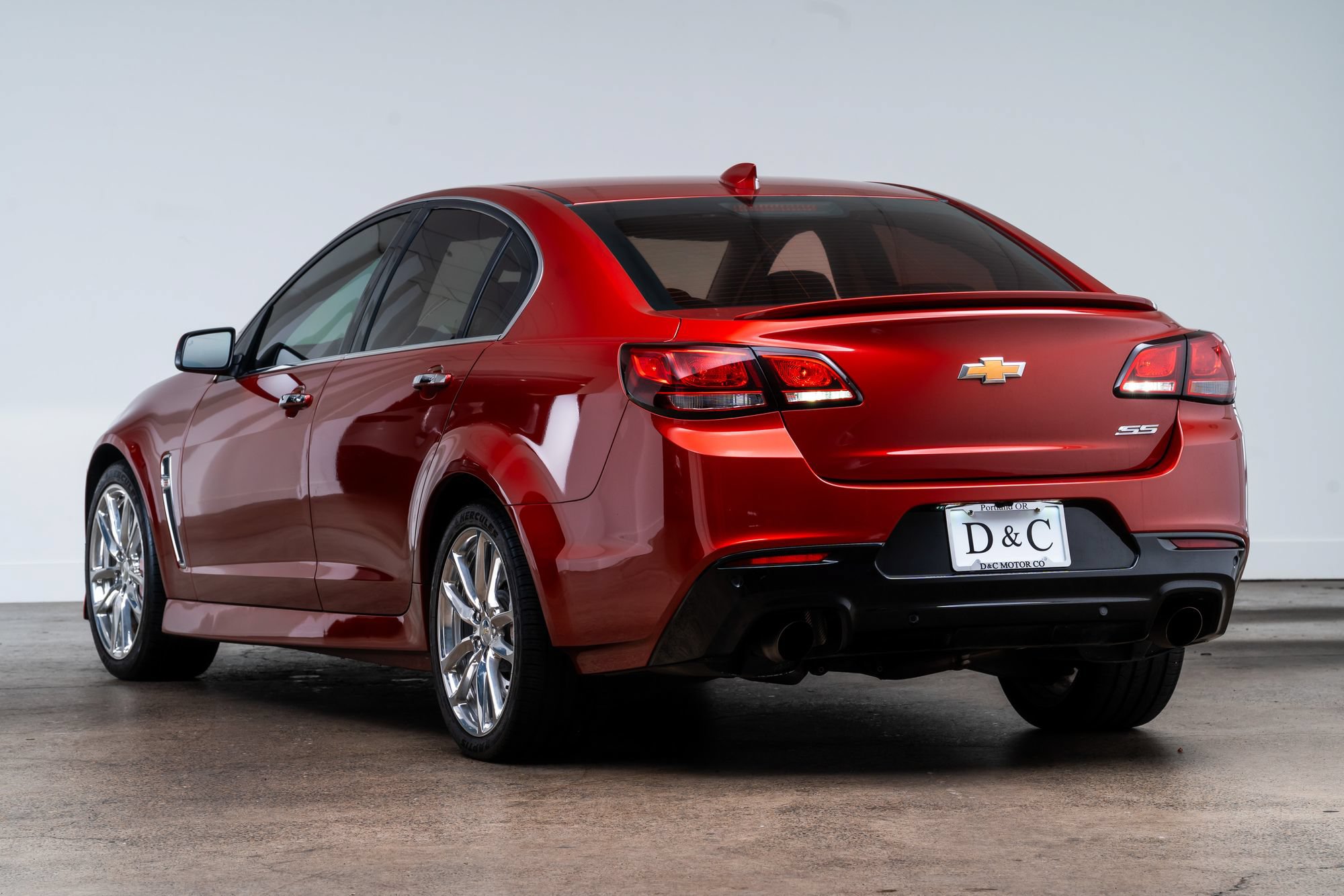 Used 2015 Chevrolet SS RWD image 6