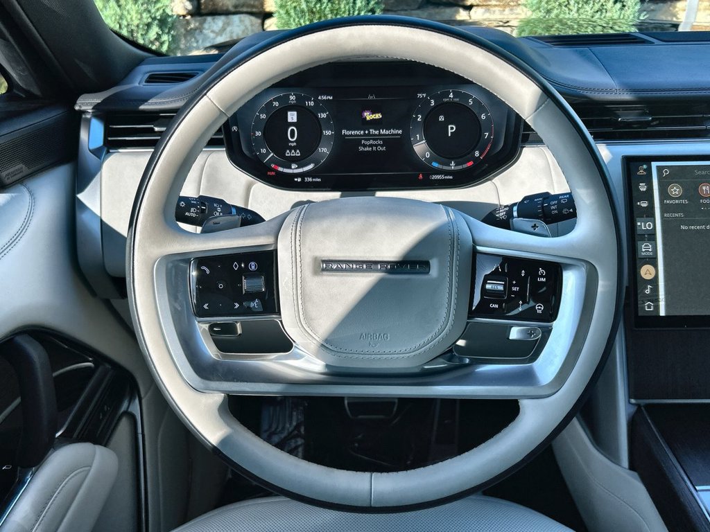 Certified 2025 Land Rover Range Rover SE AWD/4WD image 22
