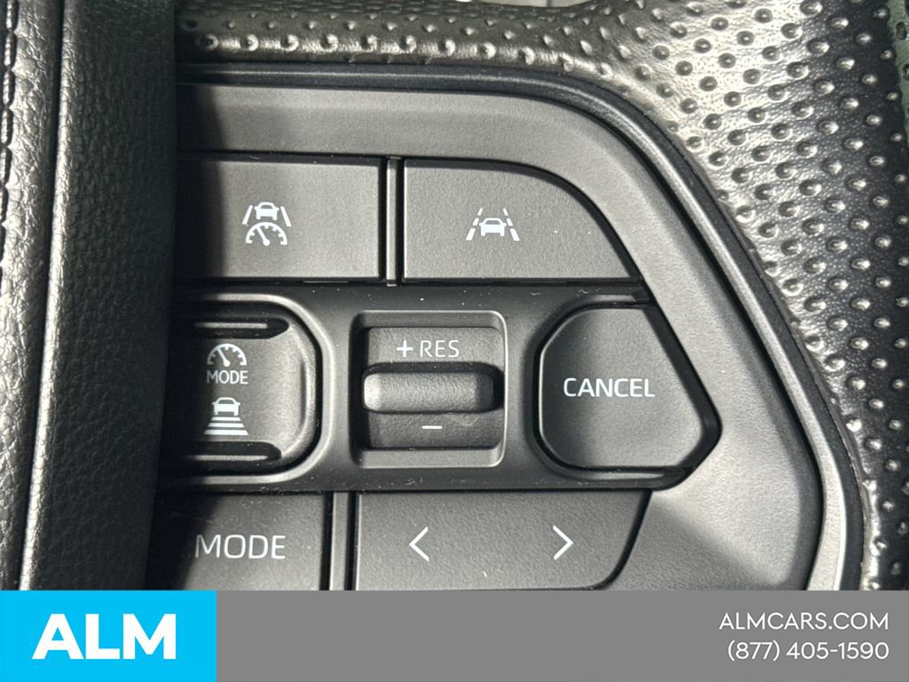 Used 2025 Toyota Tacoma SR5 AWD/4WD image 28