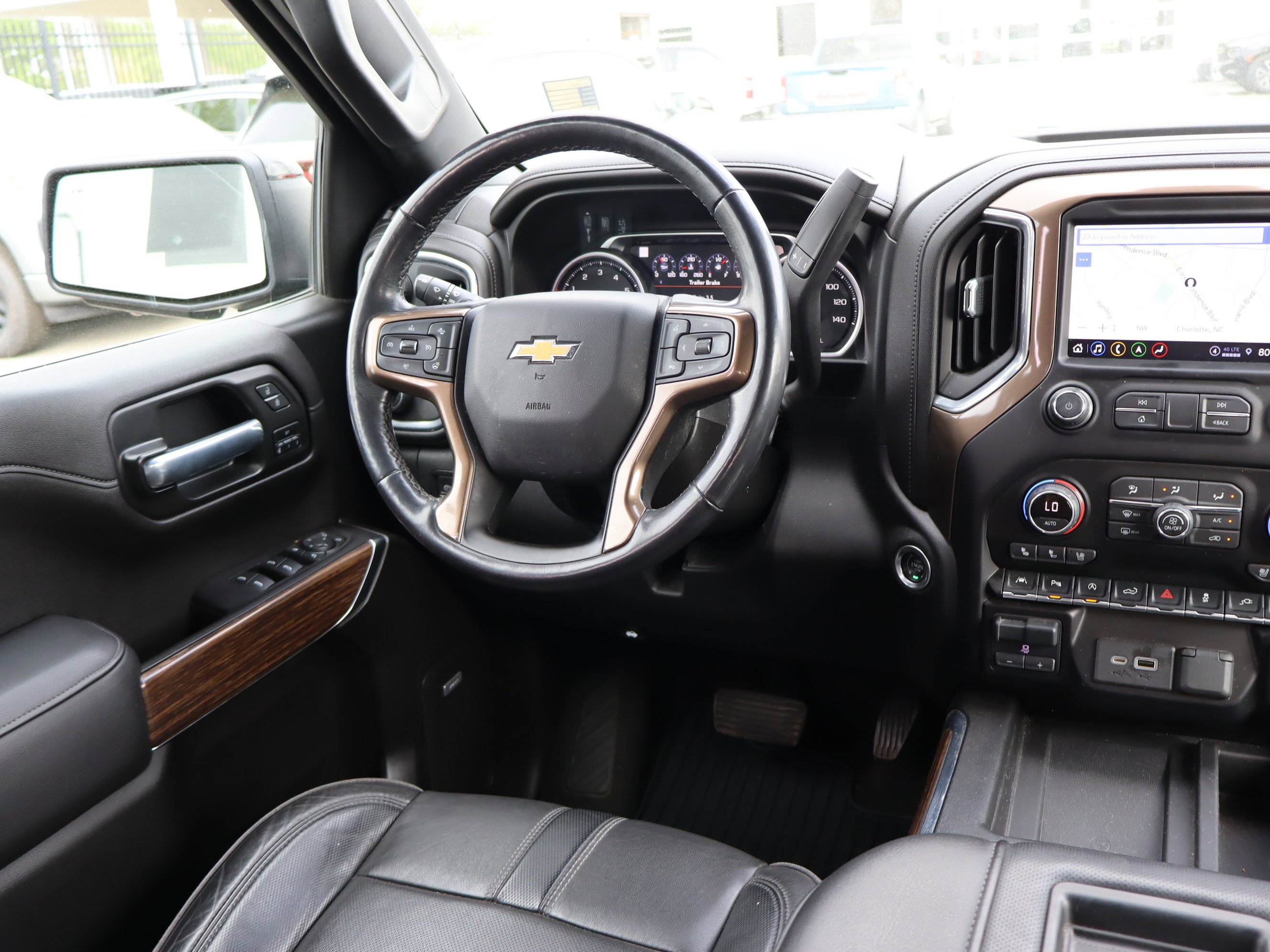 Used 2021 Chevrolet Silverado 1500 High Country w/ Technology Package image 15