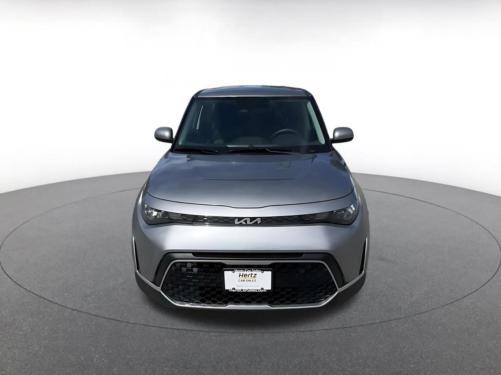 Used 2025 Kia Soul LX w/ LX Technology Package FWD image 4