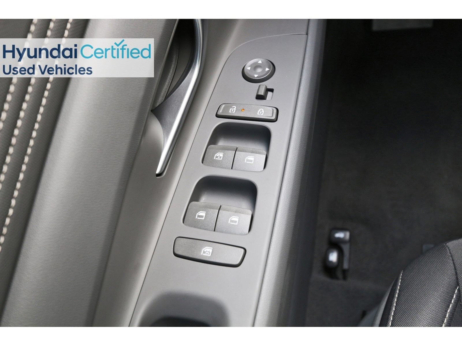 Used 2025 Hyundai Elantra Sport FWD image 23