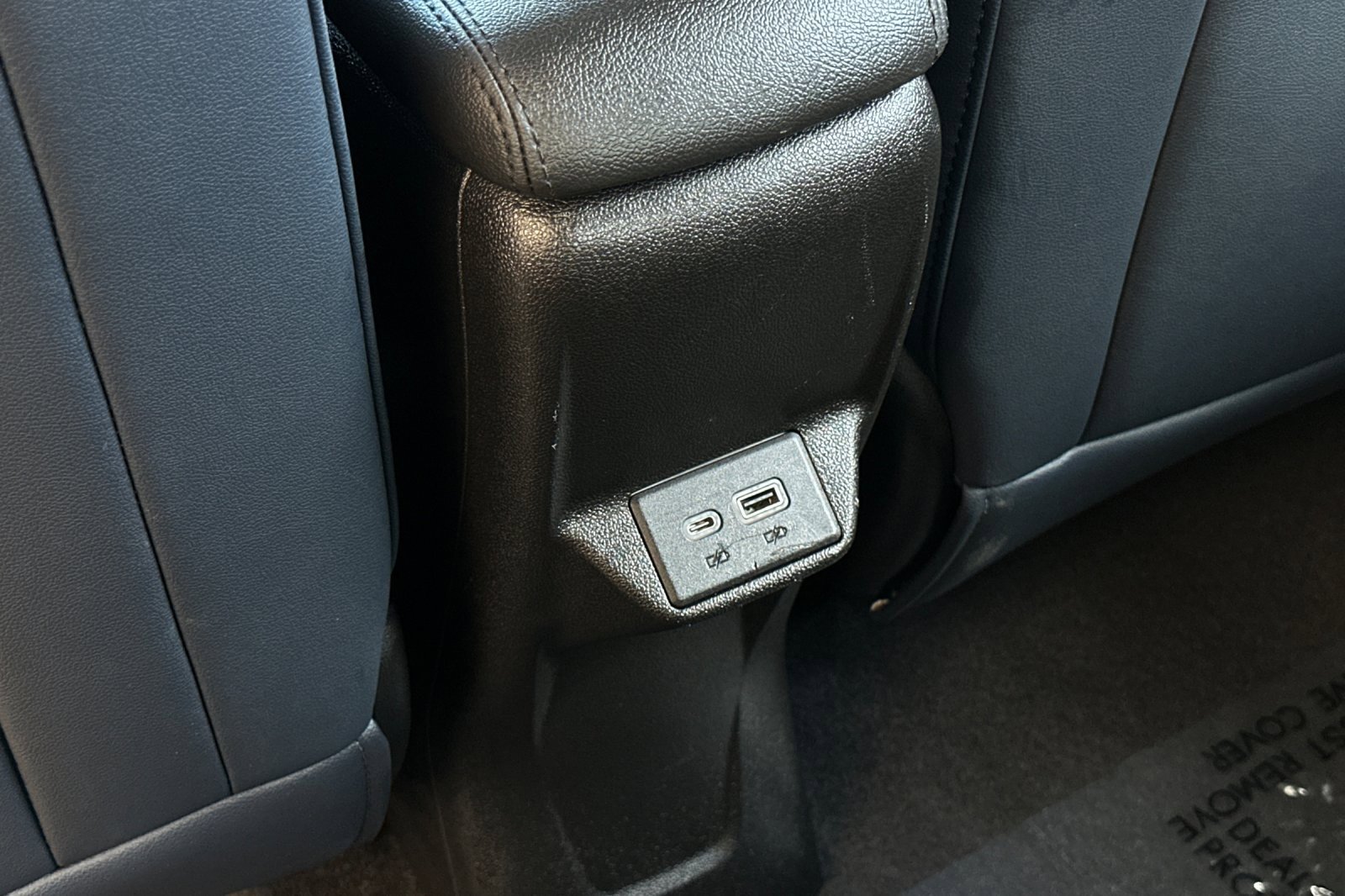 Certified 2022 Chevrolet Bolt EUV LT w/ Convenience Package image 15