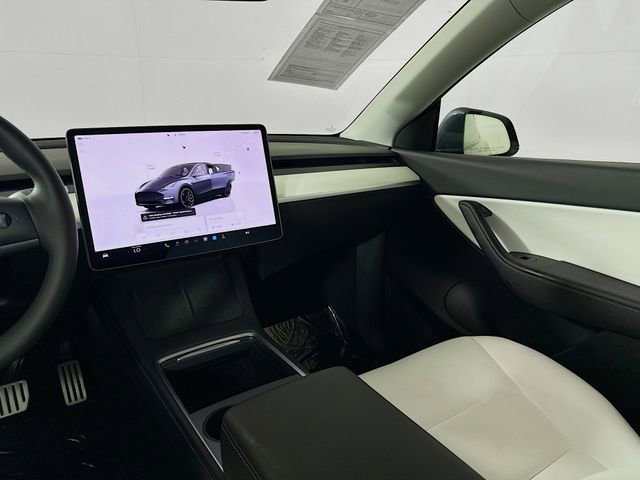 Used 2022 Tesla Model Y Performance AWD/4WD image 25