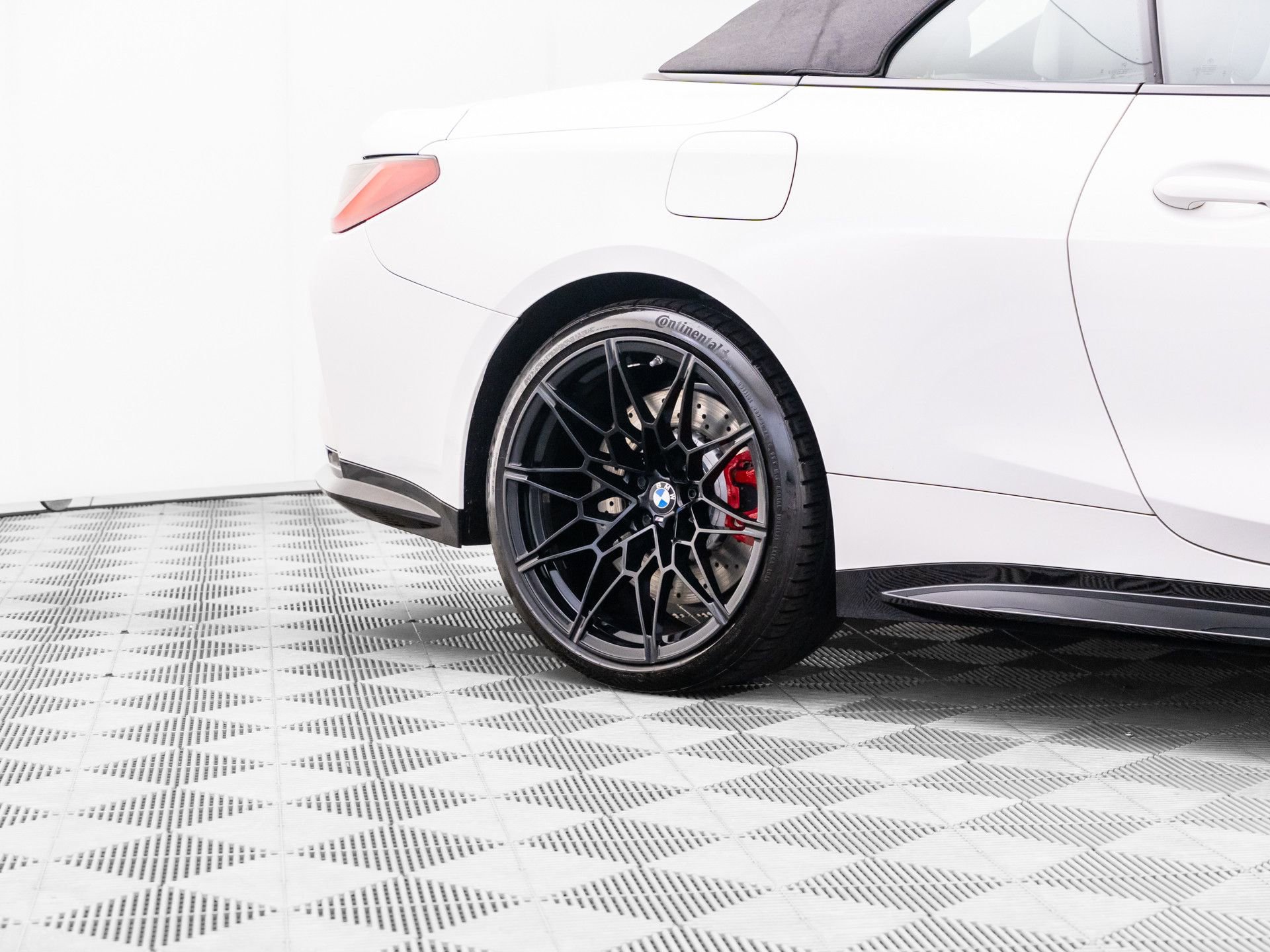 Used 2024 BMW M4 xDrive Competition AWD/4WD image 38
