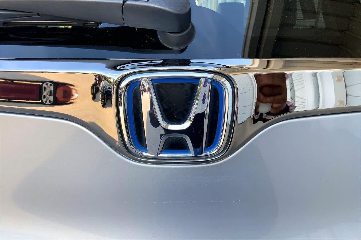 Used 2022 Honda CR-V Touring image 30