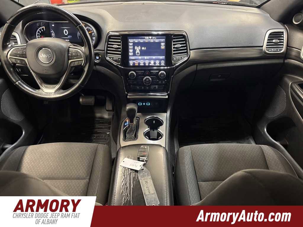 Used 2020 Jeep Grand Cherokee Laredo w/ 18" Wheel & 8.4" Radio Group image 34