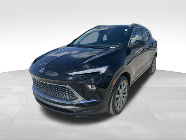 Used 2025 Buick Encore GX Avenir w/ Avenir Convenience Package AWD/4WD image 32