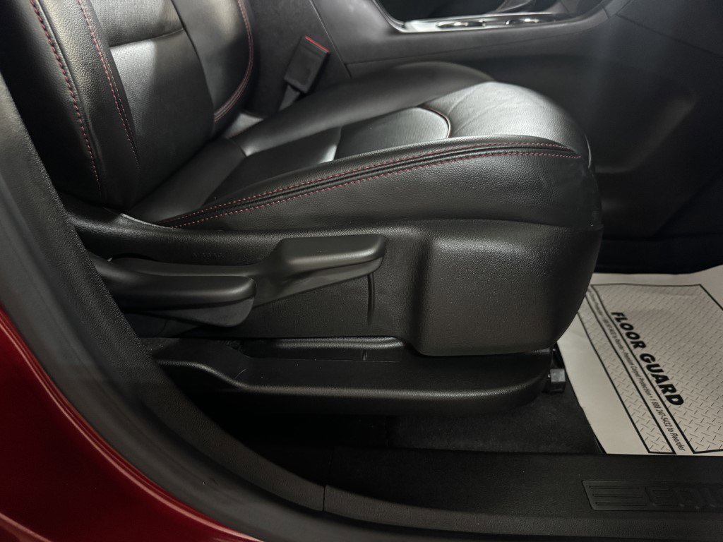 Used 2022 Chevrolet Equinox RS w/ RS Leather Package AWD/4WD image 81